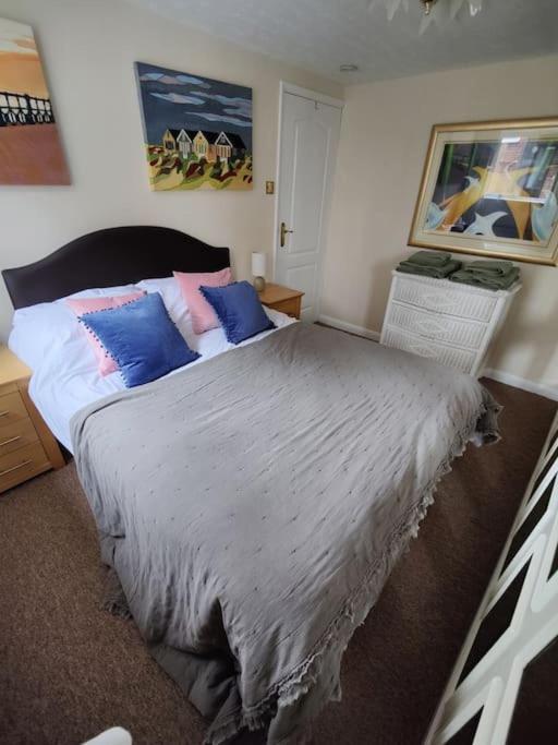 Stunning 1 Bedroom Apartment Over Looking River Rye Buitenkant foto
